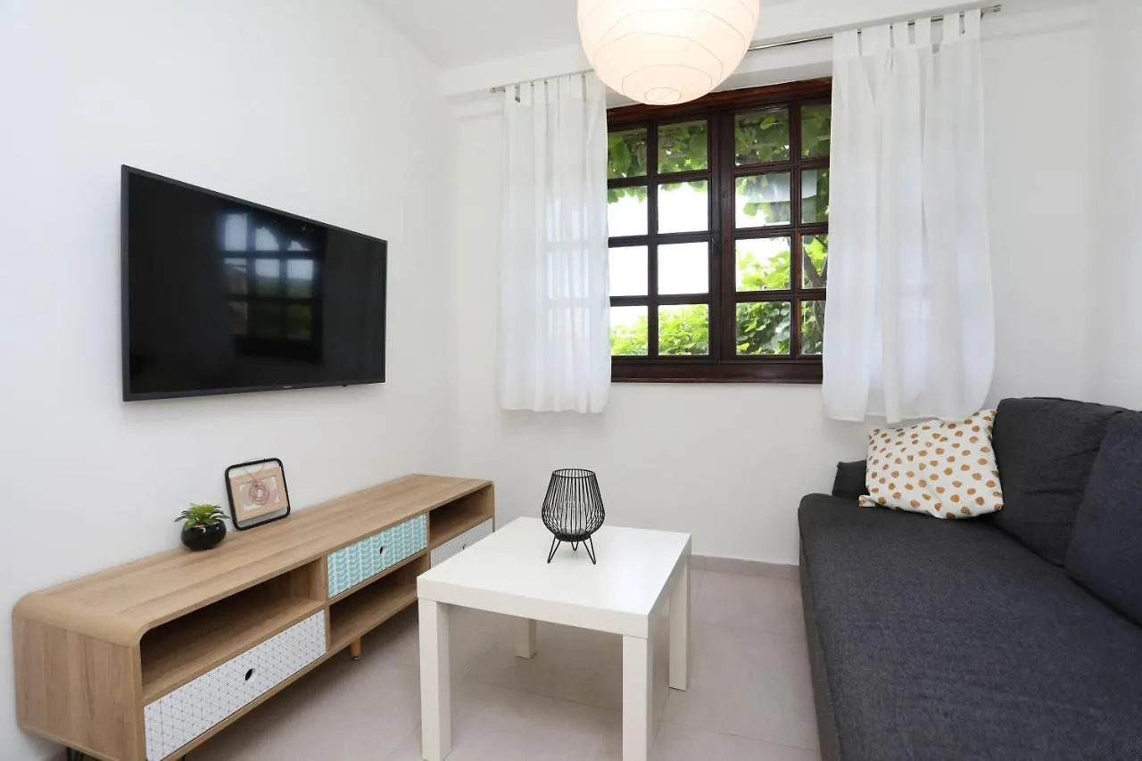 Apartment Lina Rabac