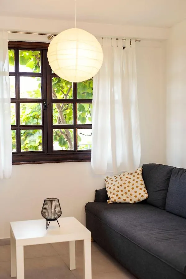 Apartment Lina 라벡